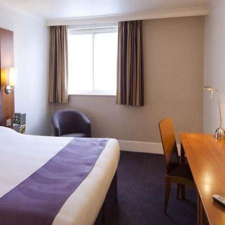 Premier Inn Colchester Exterior foto